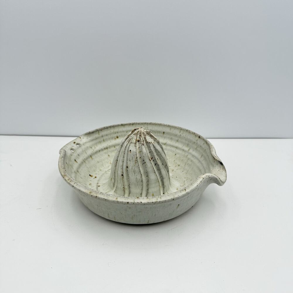 Vintage Studio Art Pottery Orange Lemon Juicer Signed V Beige Brown EUC‎